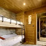Miravidi, Montchavin-la Plagne, Jacuzzi & Sauna Apartamento *