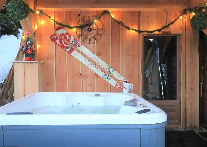 Miravidi, Montchavin-la Plagne, Jacuzzi & Sauna 拉普拉涅